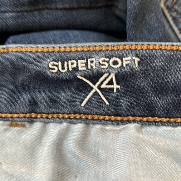 American Eagle 360 Super Stretch Jeggings Size 4. EUC. - Picture 3 of 7